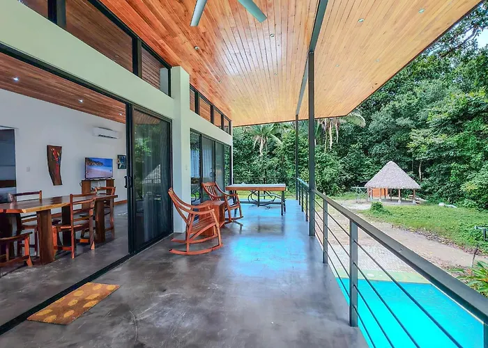 Apartment By The River Vacation *
